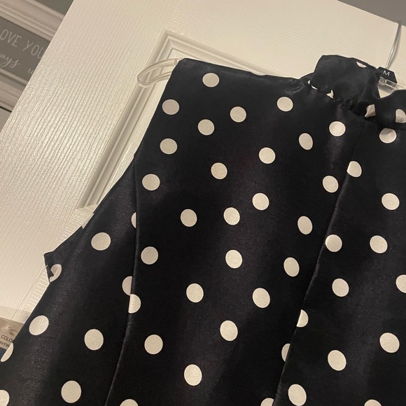 Danny & Nicole Petite Sleeveless Button Down Top - Picture 9 of 13